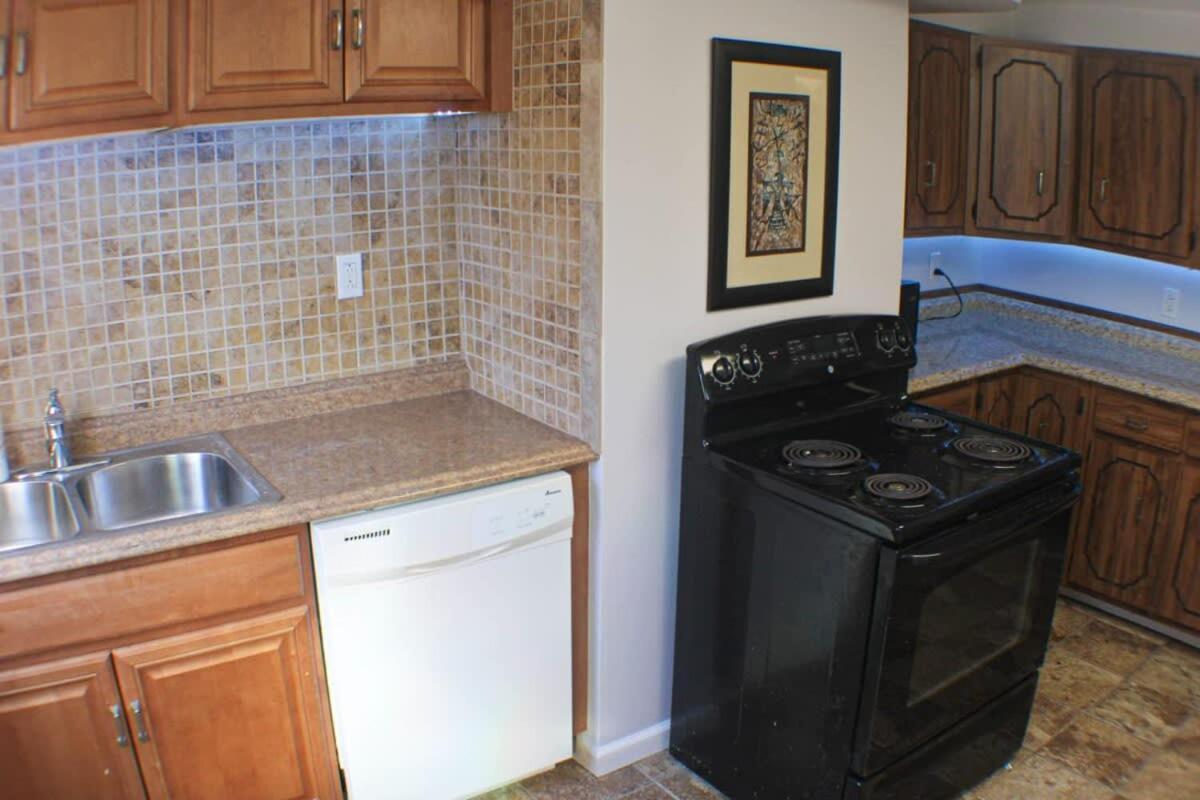 Newly Renovated 2-Bed Near Downtown-North Shore Pittsburgh Eksteriør billede
